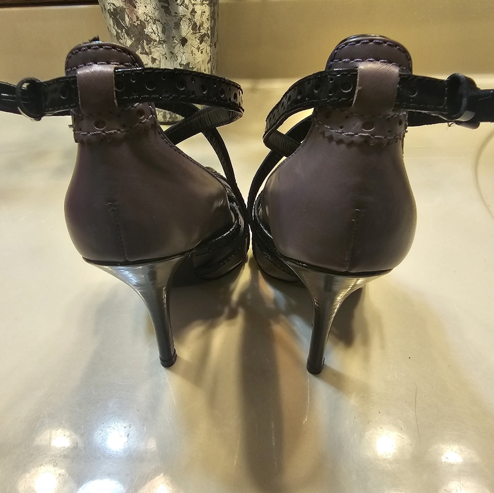 Tory Burch Heels - Picture 4 of 8